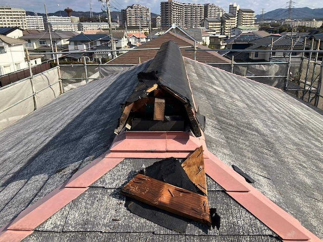 日進市屋根カバー工法工事にて横暖ルーフを使用した事例・施工前に防水シートを張りました
